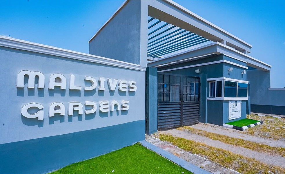 Maldives Gardens, Akodo, Ibeju-Lekki, Lagos comes with C of O and is completely free from Government acquisition and any form of encumbrance.. Lekki Deep Sea Port & Dangote Refinery.